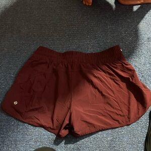 (12)Lululemon Track That Mid-Rise Lined Short 5"